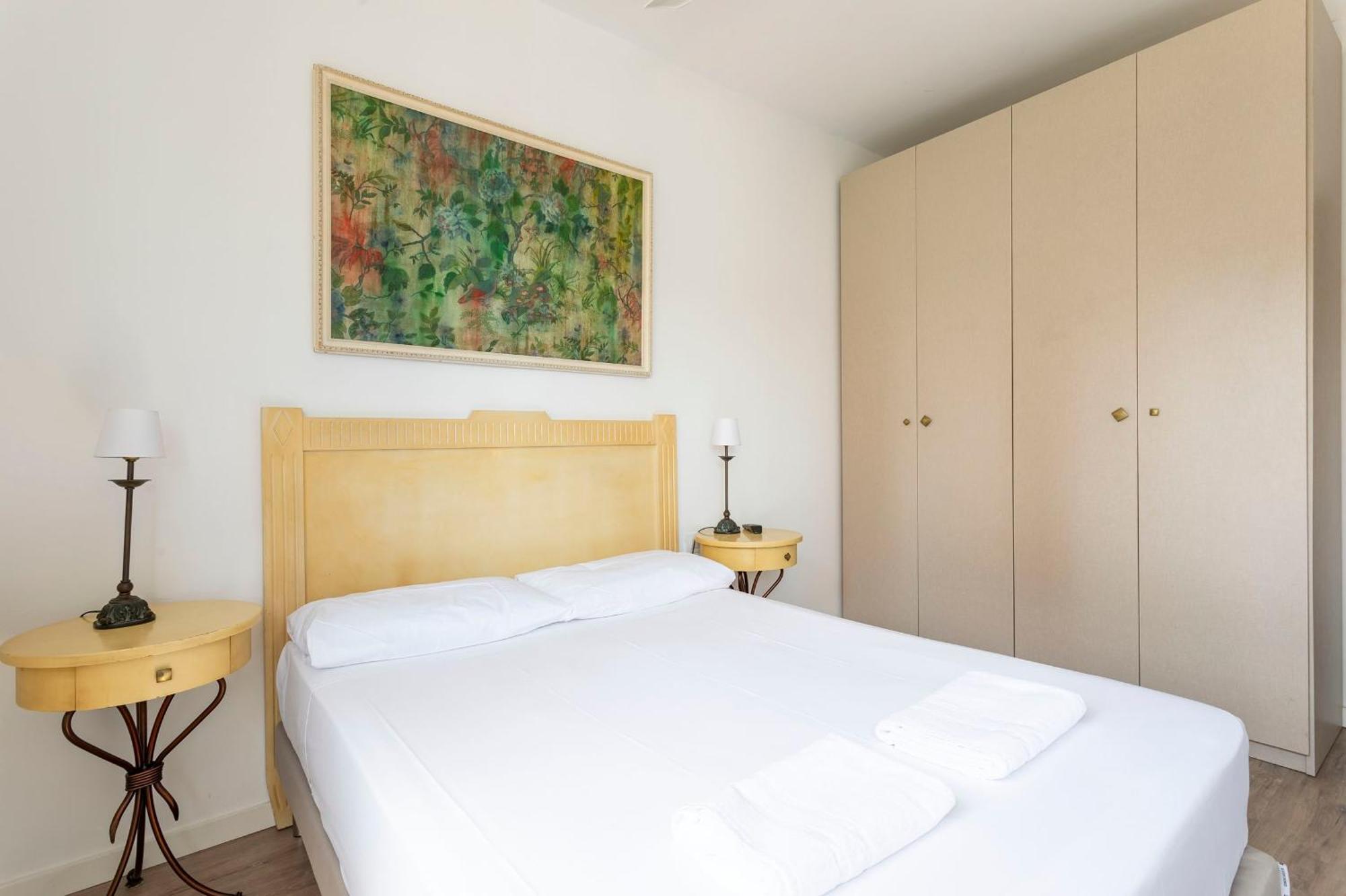Cozy Apartment Near Fira Gran Via With Ac L'Hospitalet de Llobregat Exterior foto
